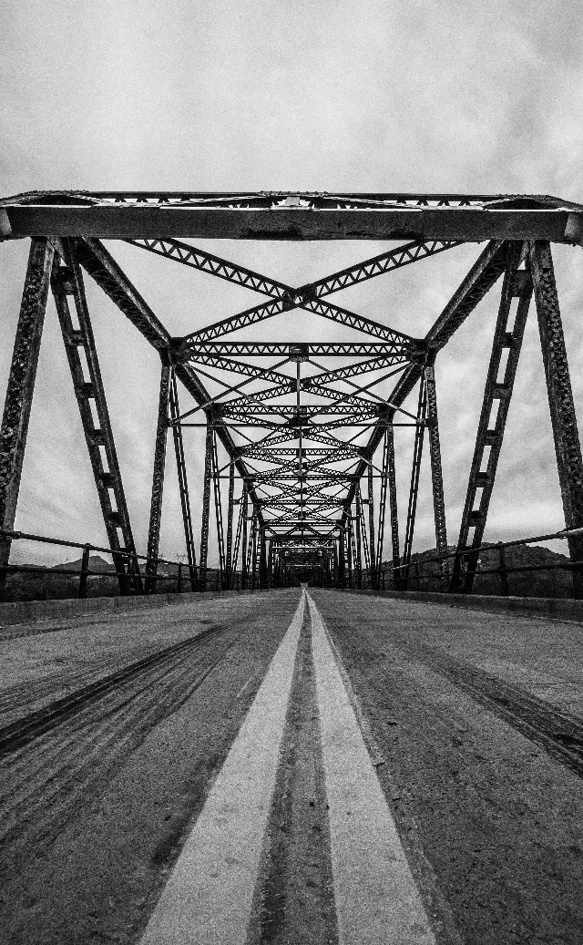 Gillespie Dam Bridge / Gillespie Dam