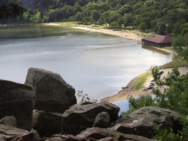 Devil's Lake State Park East Bluff Trail