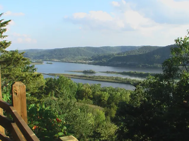 Perrot State Park Brady’s Bluff Trail