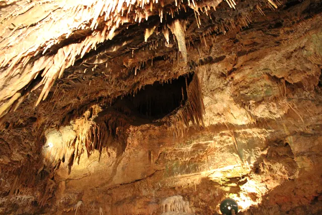 Smoke Hole Caverns Limestone Chambers